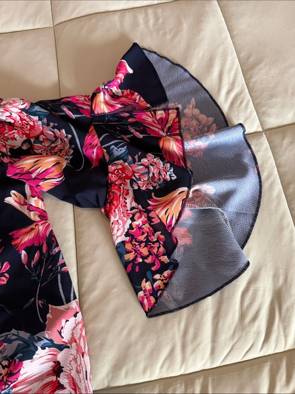#0183 Floral Off-Shoulder Tie-Front Top - Navy with Pink & Red Blooms L - Picture 3 of 3